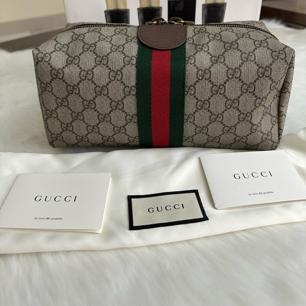 Auth GG Shelly Pouch - Picture 5 of 17